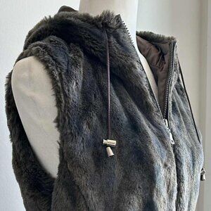 Danier Espresso Faux Fur Sculpted Hood Zip Vest with Metal Toggles – US S